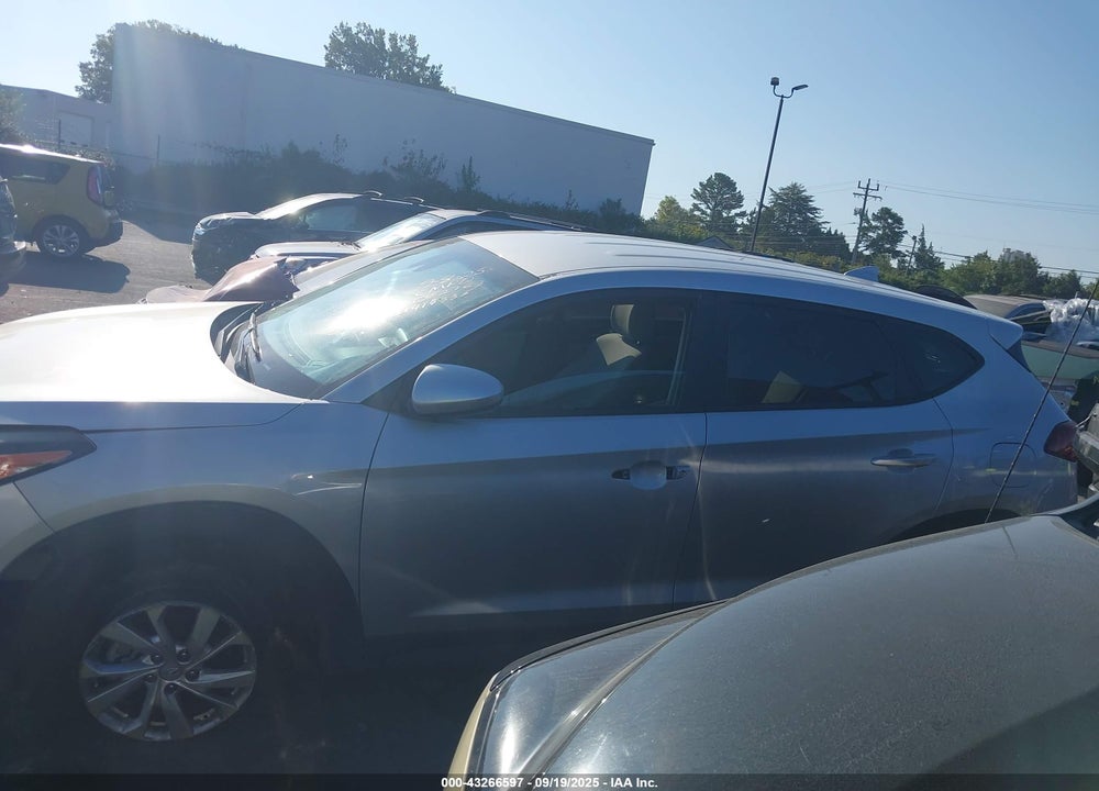 2019 HYUNDAI TUCSON SE VIN: KM8J23A41KU052763