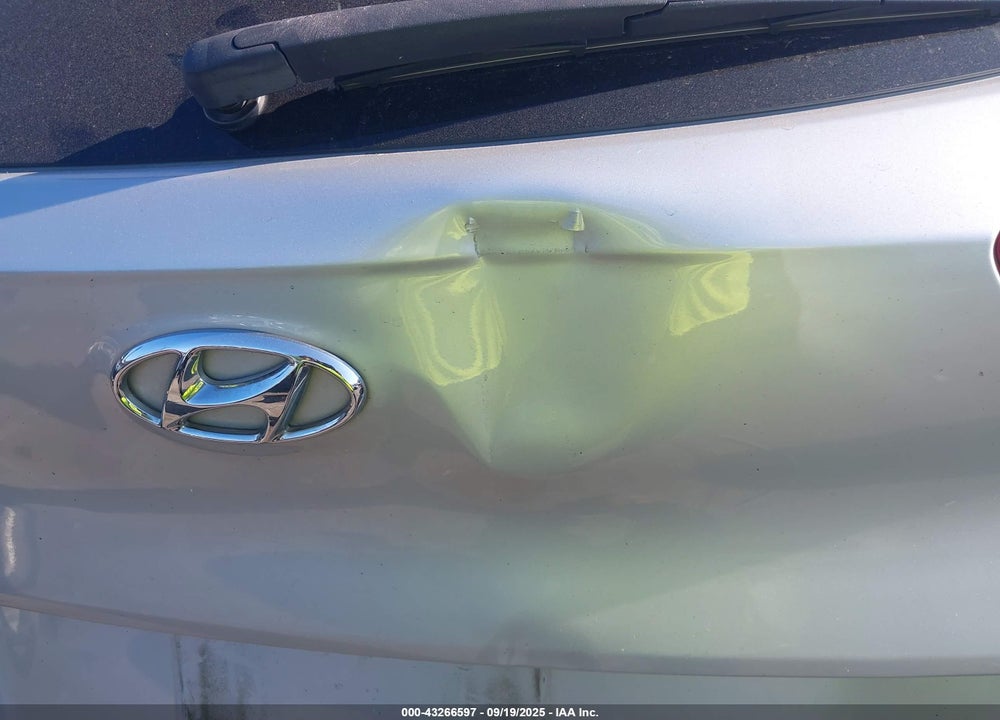 2019 HYUNDAI TUCSON SE VIN: KM8J23A41KU052763