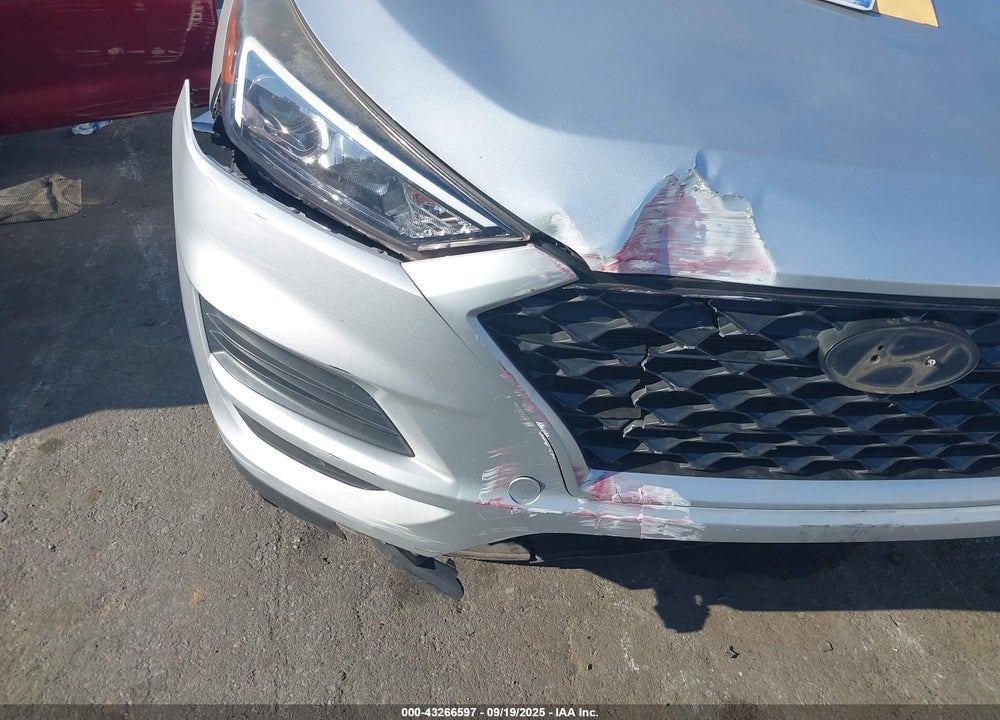 2019 HYUNDAI TUCSON SE VIN: KM8J23A41KU052763