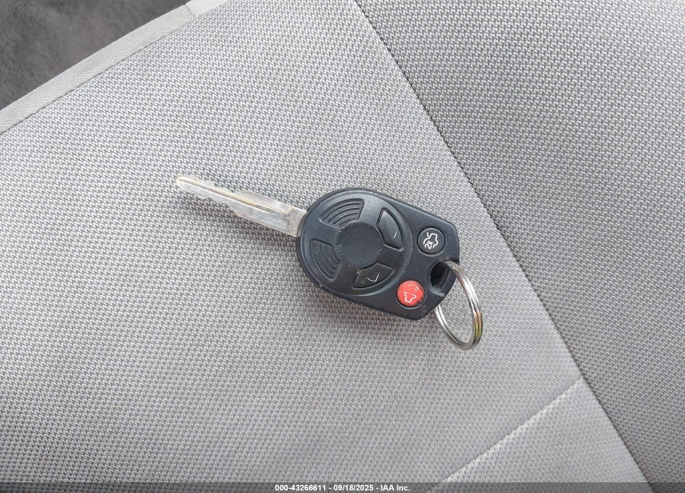 2010 FORD ESCAPE VIN: 1FMCU9DG5AKD24009