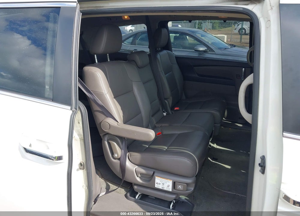 2015 HONDA ODYSSEY EX-L VIN: 5FNRL5H68FB126878