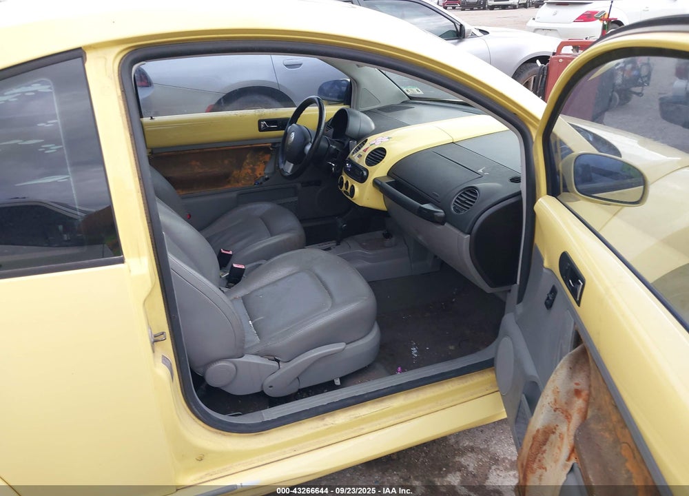 2006 VOLKSWAGEN BEETLE VIN: 3VWSW31C96M406945