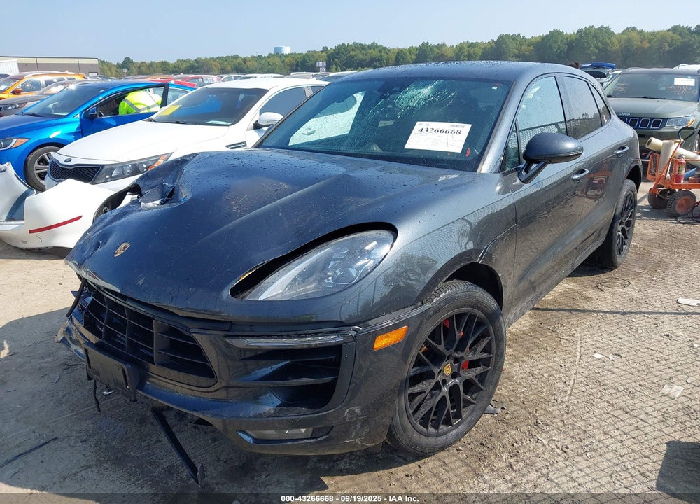 2017 PORSCHE MACAN VIN: WP1AG2A57HLB51982