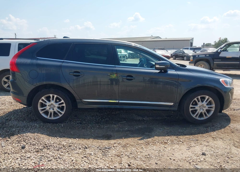 2016 VOLVO XC60 VIN: YV4612RK9G2814702