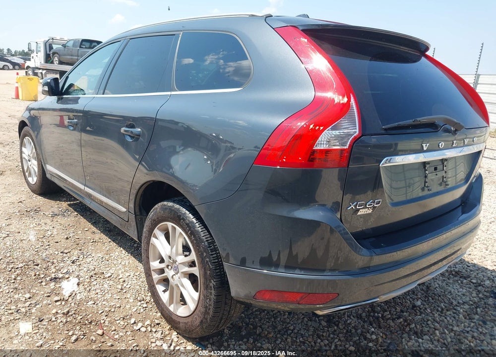 2016 VOLVO XC60 VIN: YV4612RK9G2814702