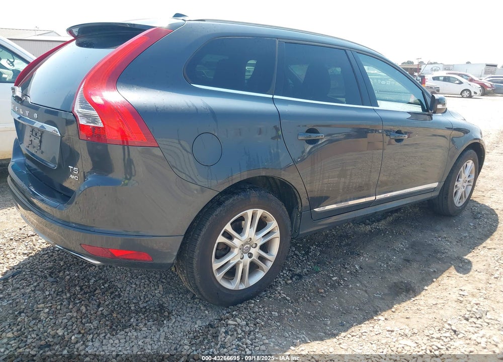 2016 VOLVO XC60 VIN: YV4612RK9G2814702