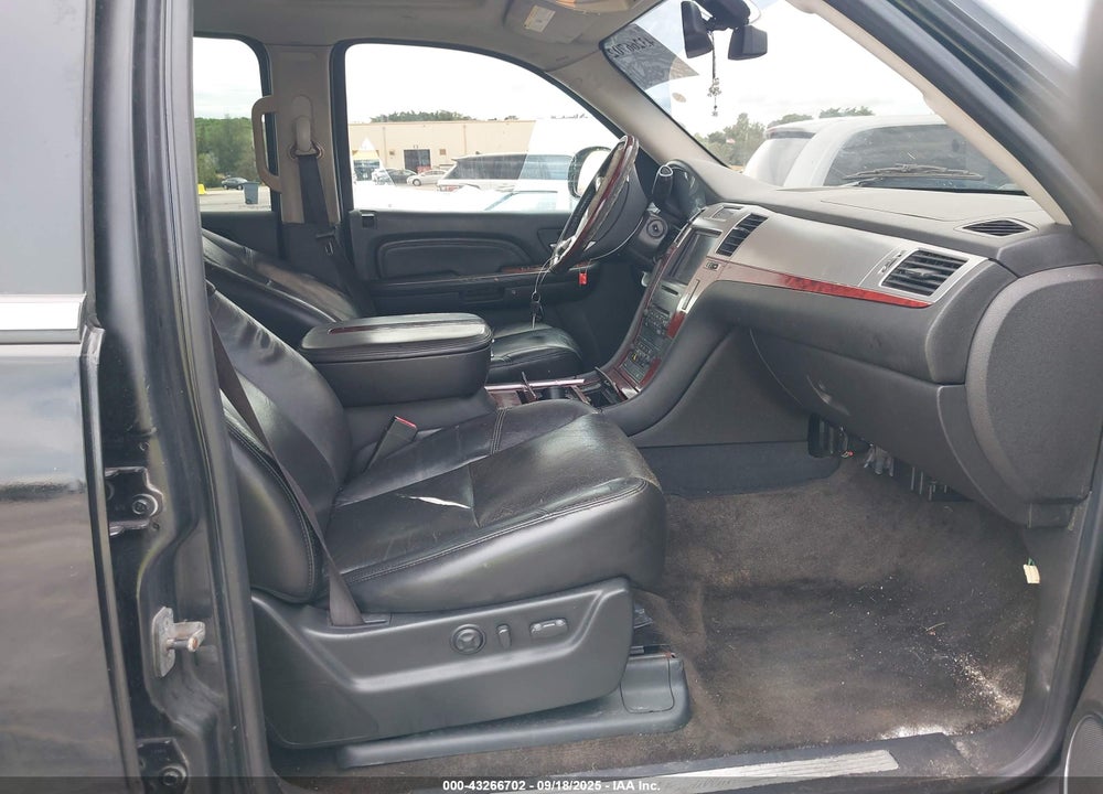 2008 CADILLAC ESCALADE EXT STANDARD VIN: 3GYFK62838G266222