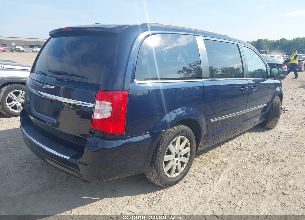 2013 CHRYSLER TOWN & COUNTRY VIN: 2C4RC1BG2DR663628