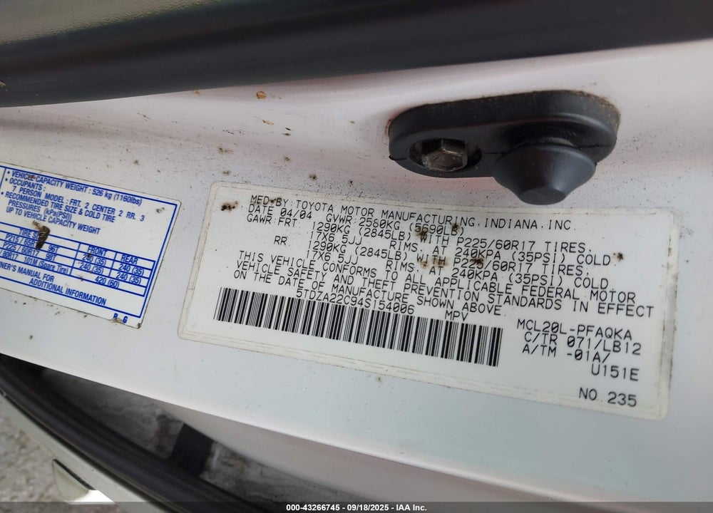 2004 TOYOTA SIENNA XLE VIN: 5TDZA22C94S154006
