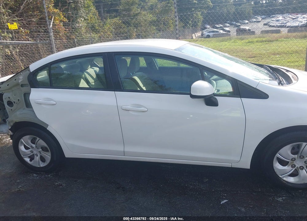 2013 HONDA CIVIC LX VIN: 2HGFB2F58DH571810