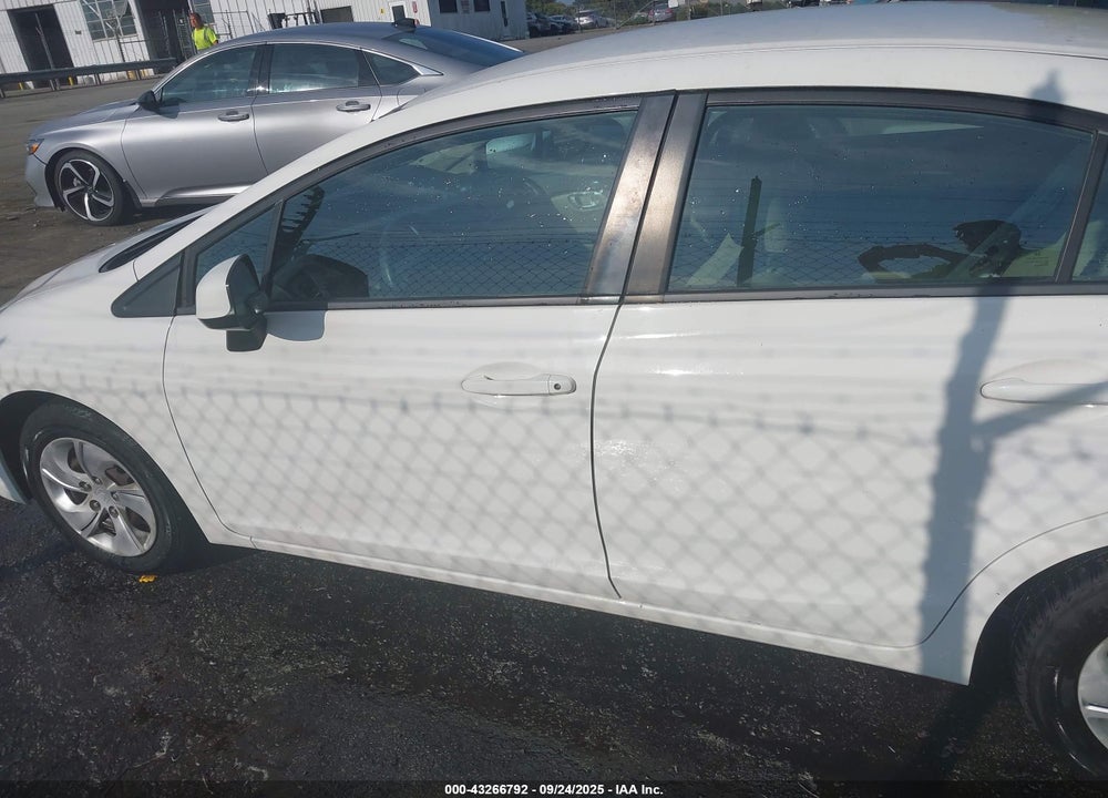 2013 HONDA CIVIC LX VIN: 2HGFB2F58DH571810