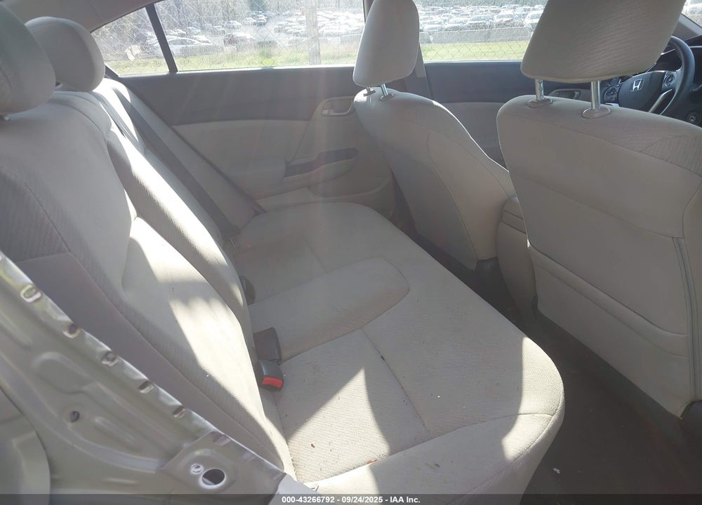 2013 HONDA CIVIC LX VIN: 2HGFB2F58DH571810