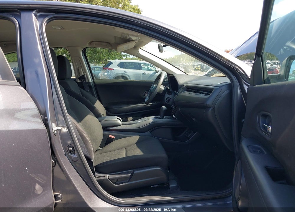 2018 HONDA HR-V LX VIN: 3CZRU6H35JG724092