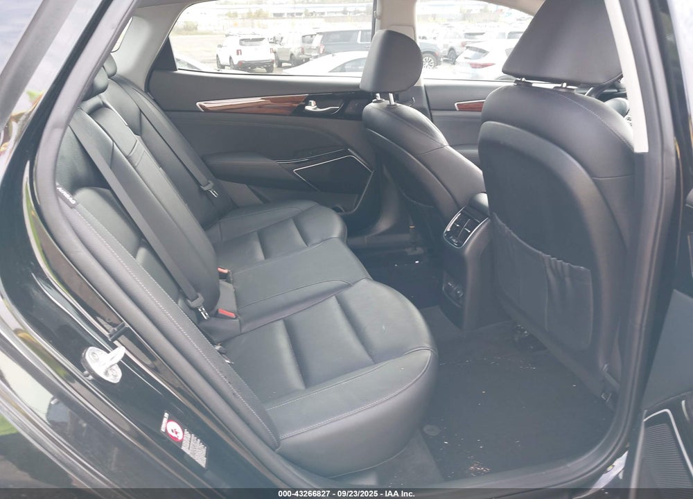 2017 KIA CADENZA VIN: KNALC4J16H5072156