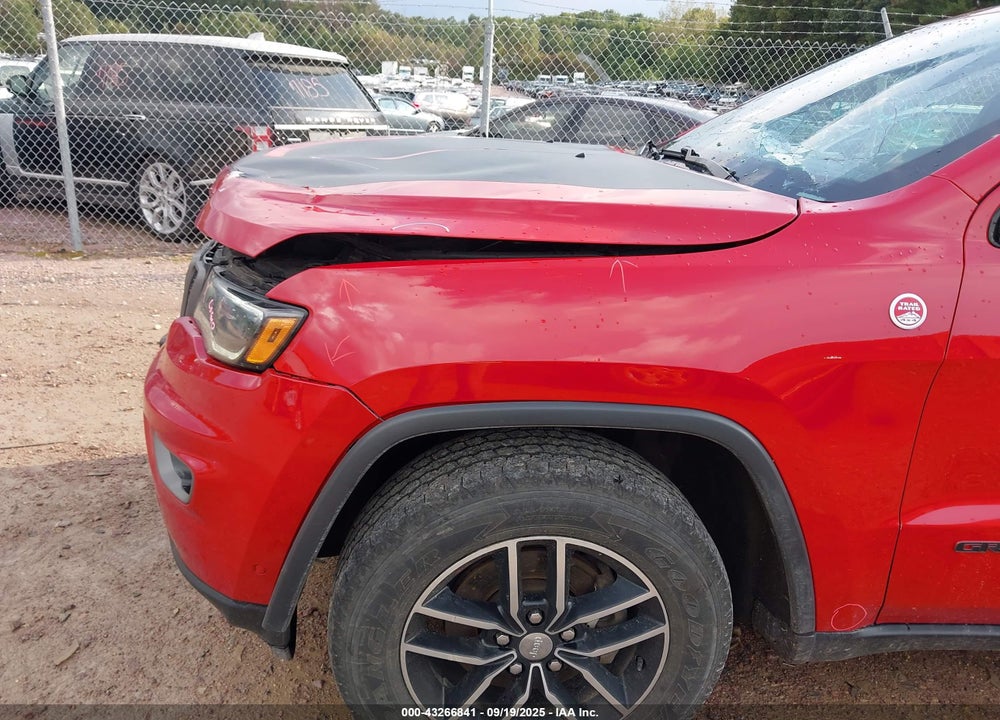 2017 JEEP GRAND CHEROKEE VIN: 1C4RJFLG5HC670587