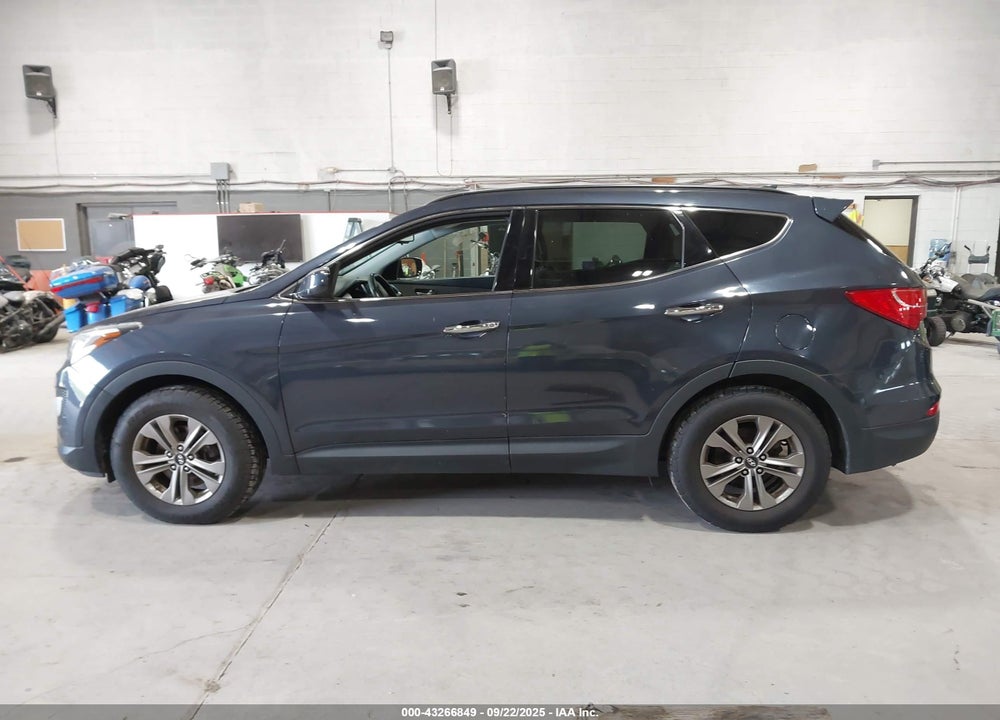 2015 HYUNDAI SANTA FE VIN: 5XYZU3LB4FG249740