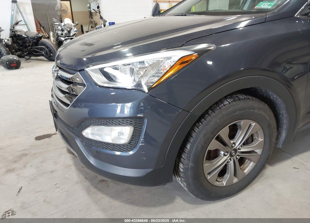 2015 HYUNDAI SANTA FE VIN: 5XYZU3LB4FG249740