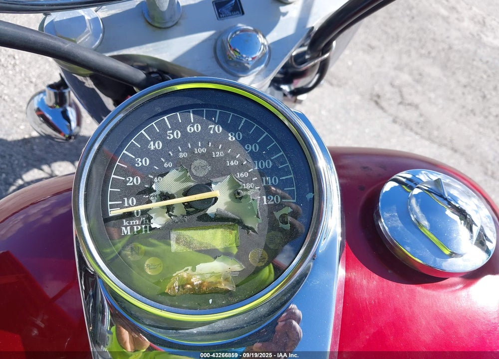 2005 HONDA VT750 C VIN: JH2RC500X5M102294