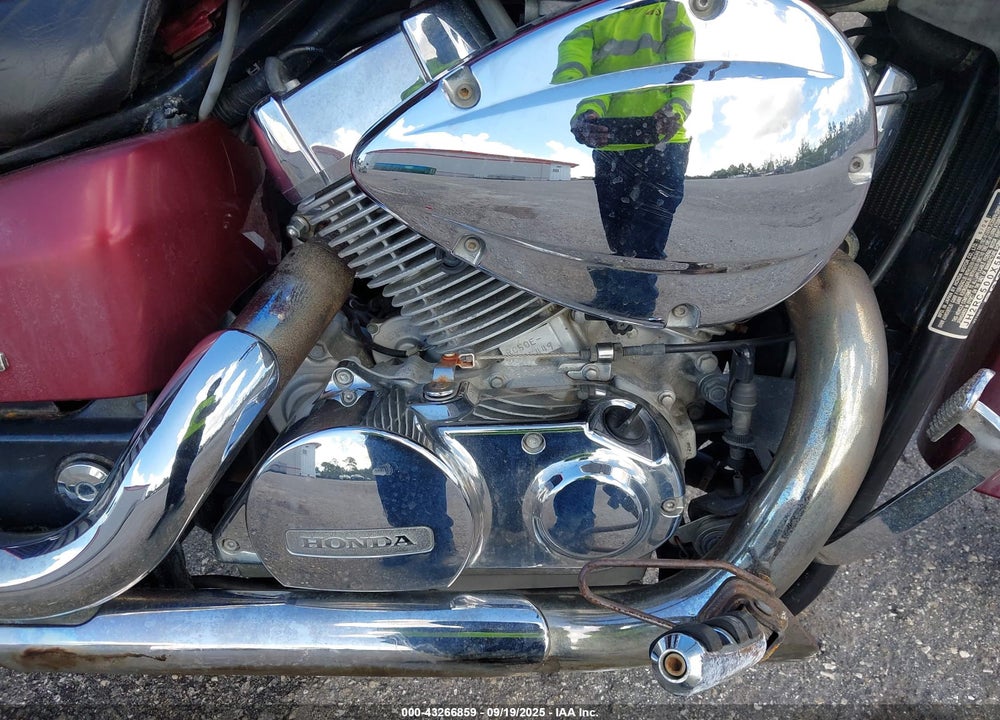2005 HONDA VT750 C VIN: JH2RC500X5M102294