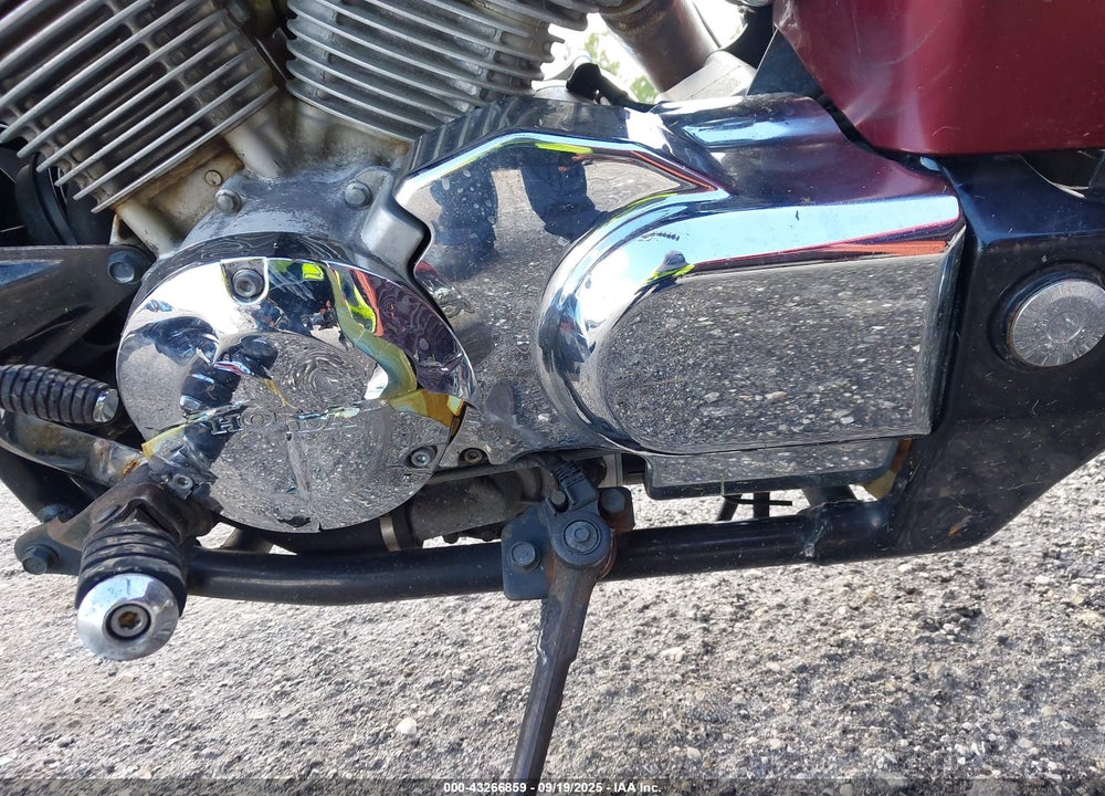 2005 HONDA VT750 C VIN: JH2RC500X5M102294