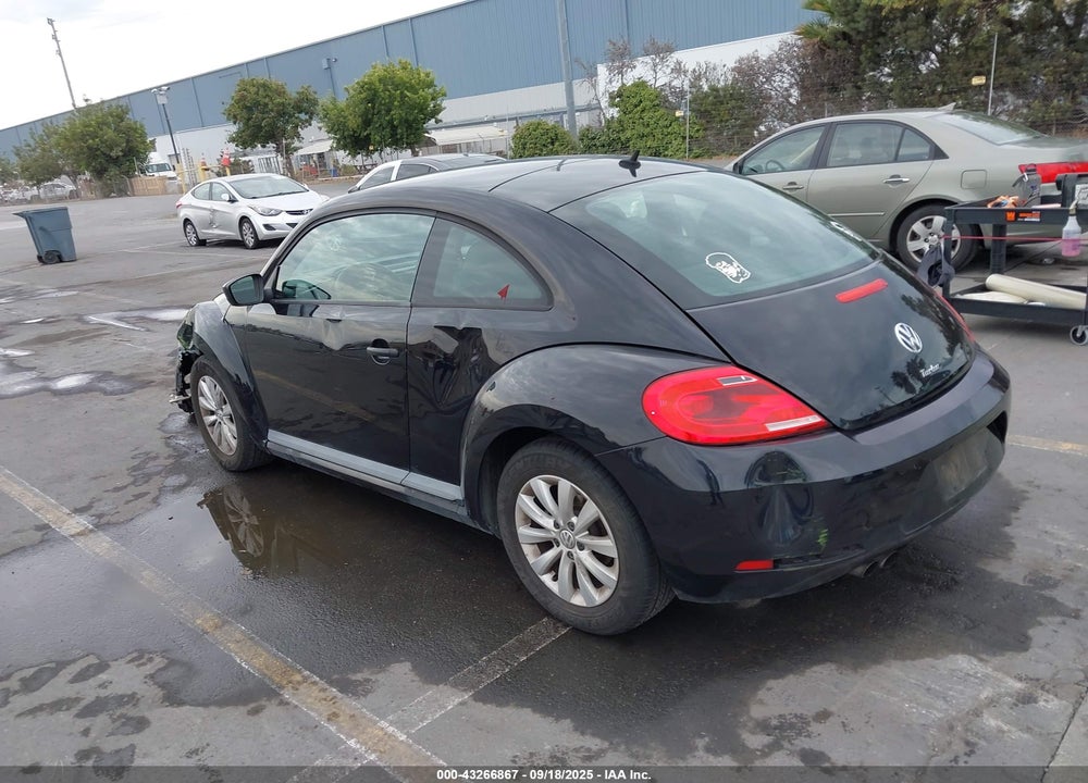 2016 VOLKSWAGEN BEETLE VIN: 3VWF17AT0GM609506