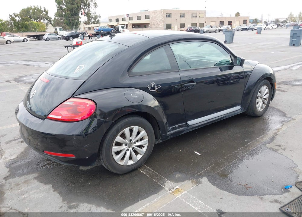 2016 VOLKSWAGEN BEETLE VIN: 3VWF17AT0GM609506