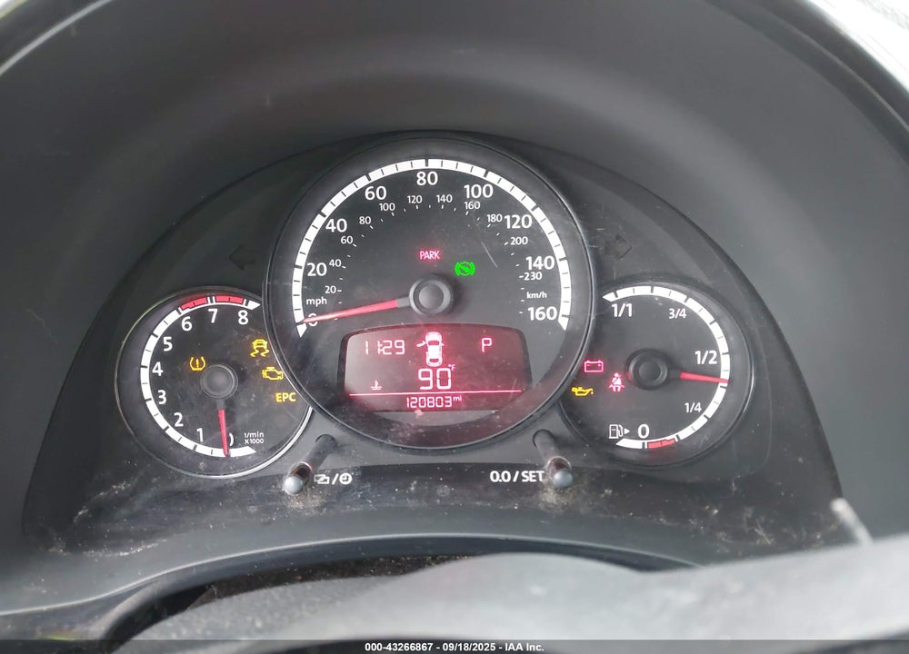 2016 VOLKSWAGEN BEETLE VIN: 3VWF17AT0GM609506