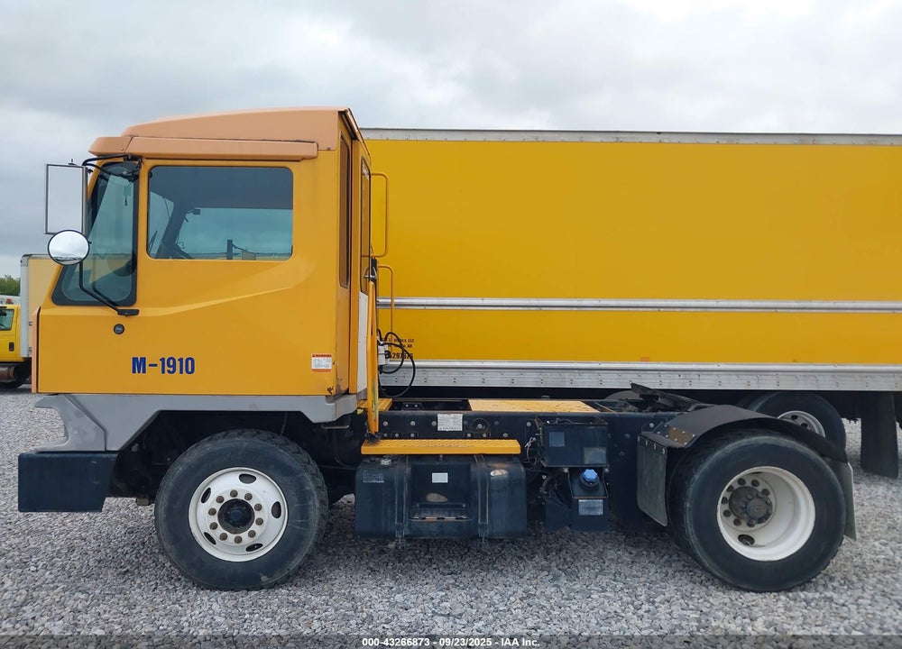 2017 OTTAWA T2 4X2 YARD TRUCK VIN: 345243