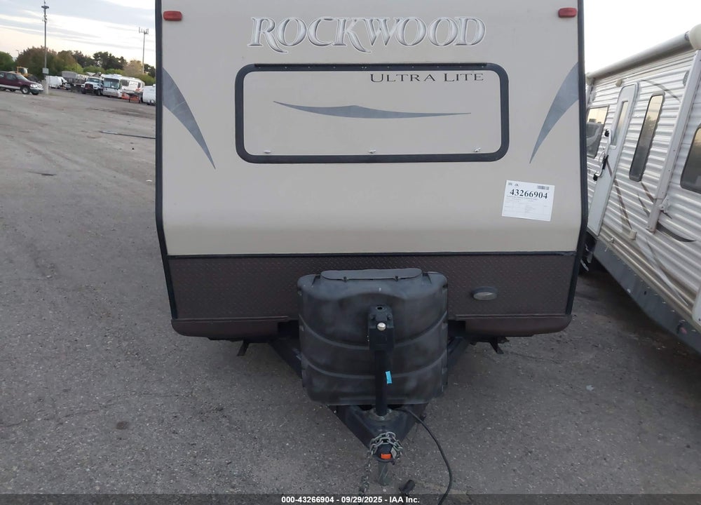 2015 ROCKWOOD ULTRA LITE 2604WS TRAVEL TRAILER VIN: 4X4TRLB27FZ133100