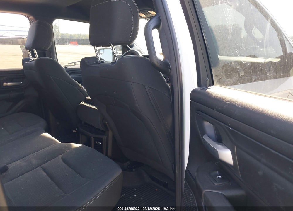 2024 RAM 1500 VIN: 1C6RRFCG7RN203452
