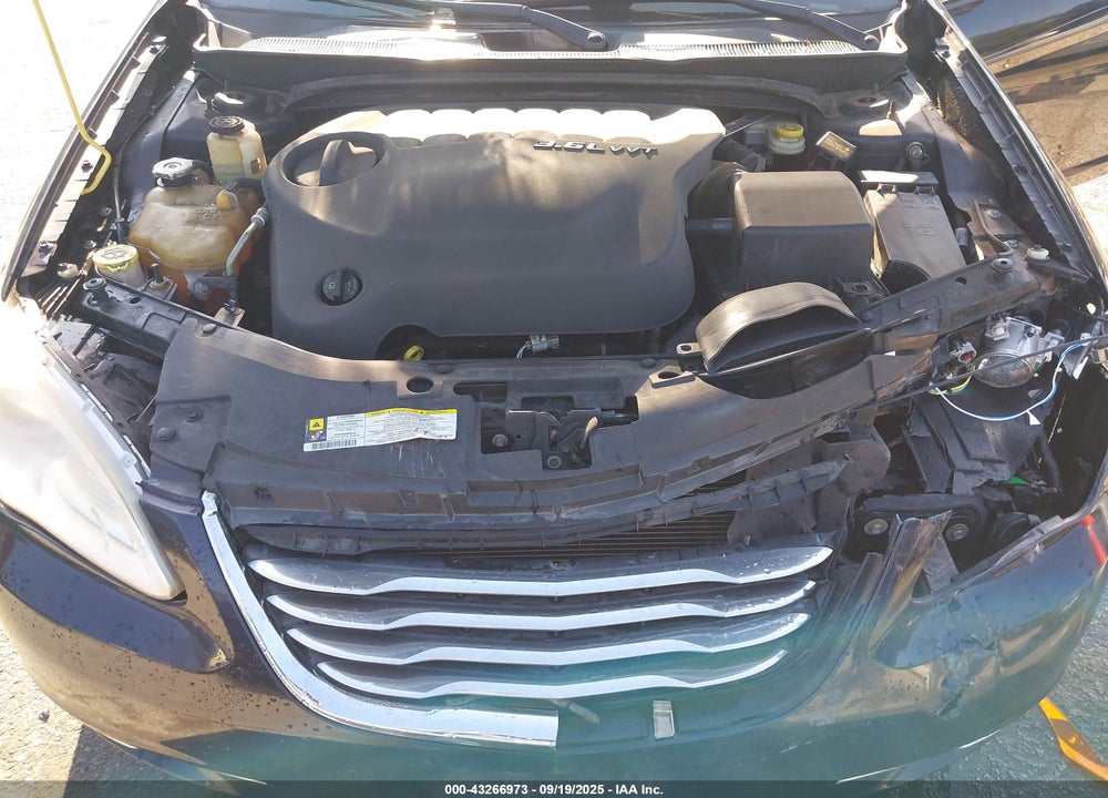 2011 CHRYSLER 200 LIMITED VIN: 1C3BC7EG2BN530270