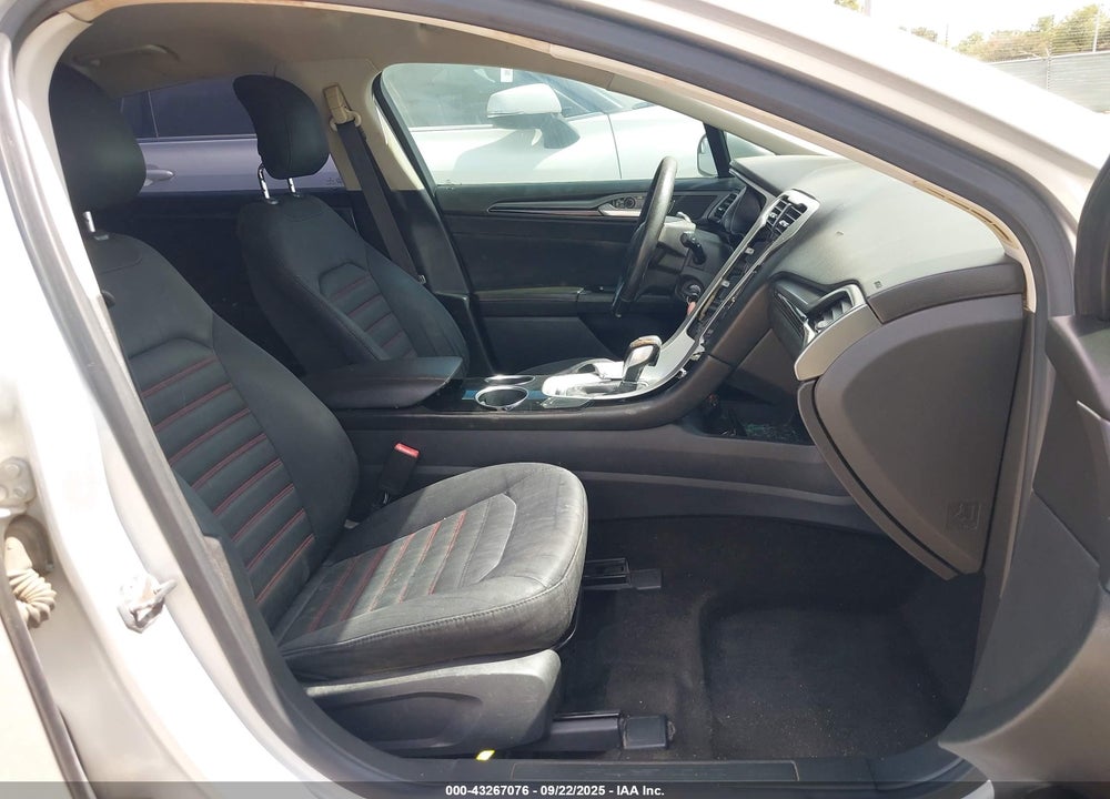 2013 FORD FUSION VIN: 3FA6P0HR8DR177447