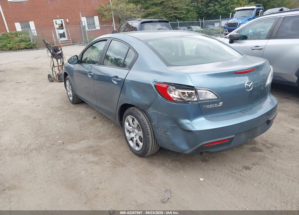 2011 MAZDA 3 VIN: JM1BL1UG3B1356789