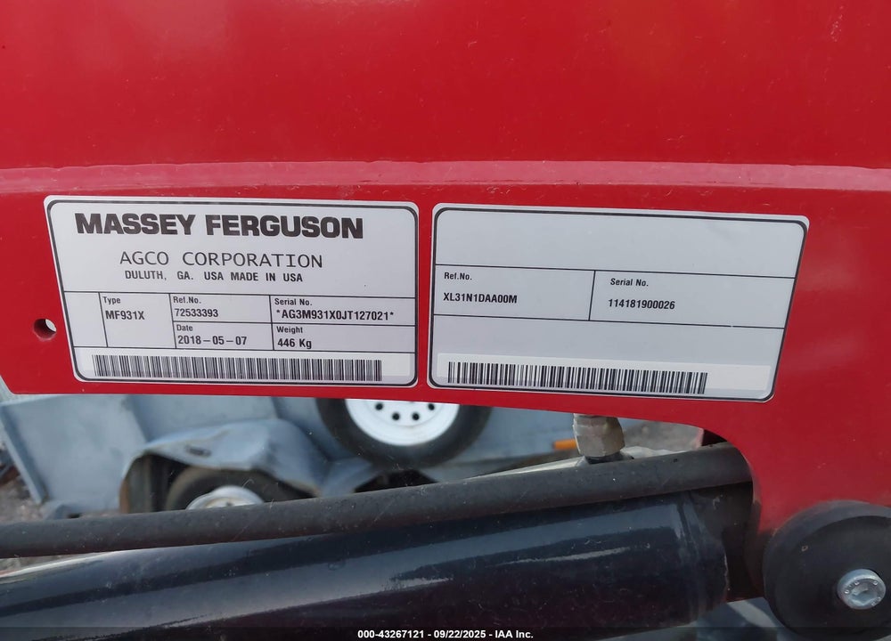 2018 MASSEY FERGUSON 4707 TRACTOR AND LOA VIN: AG3M931X0JT127021