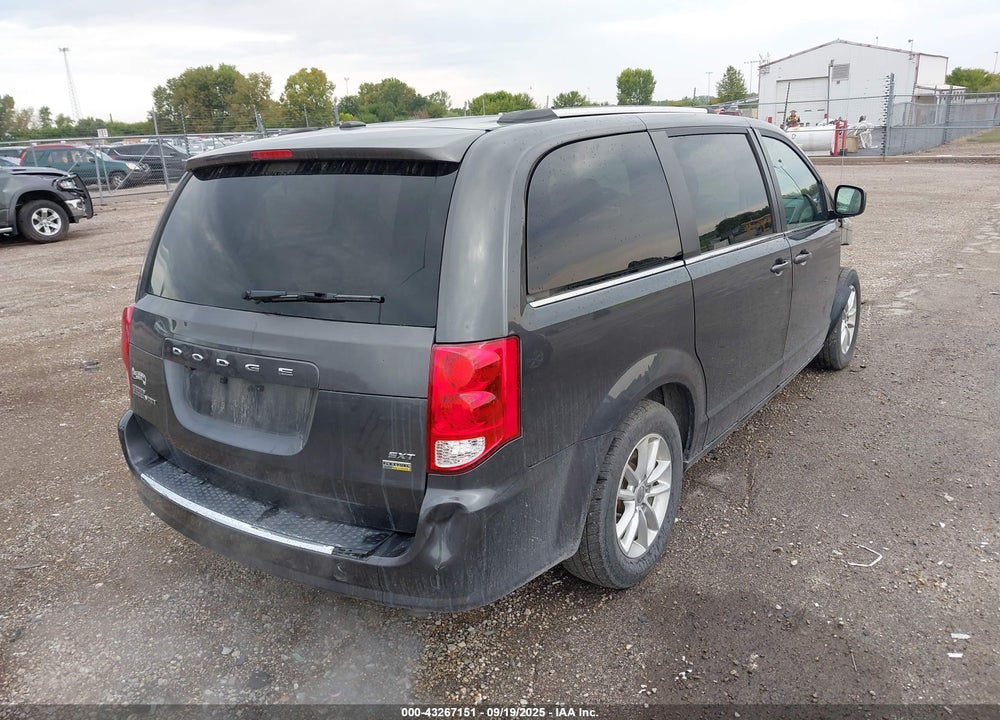 2018 DODGE GRAND CARAVAN VIN: 2C4RDGCG1JR360138