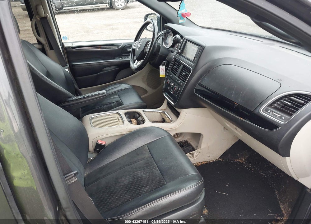 2018 DODGE GRAND CARAVAN VIN: 2C4RDGCG1JR360138