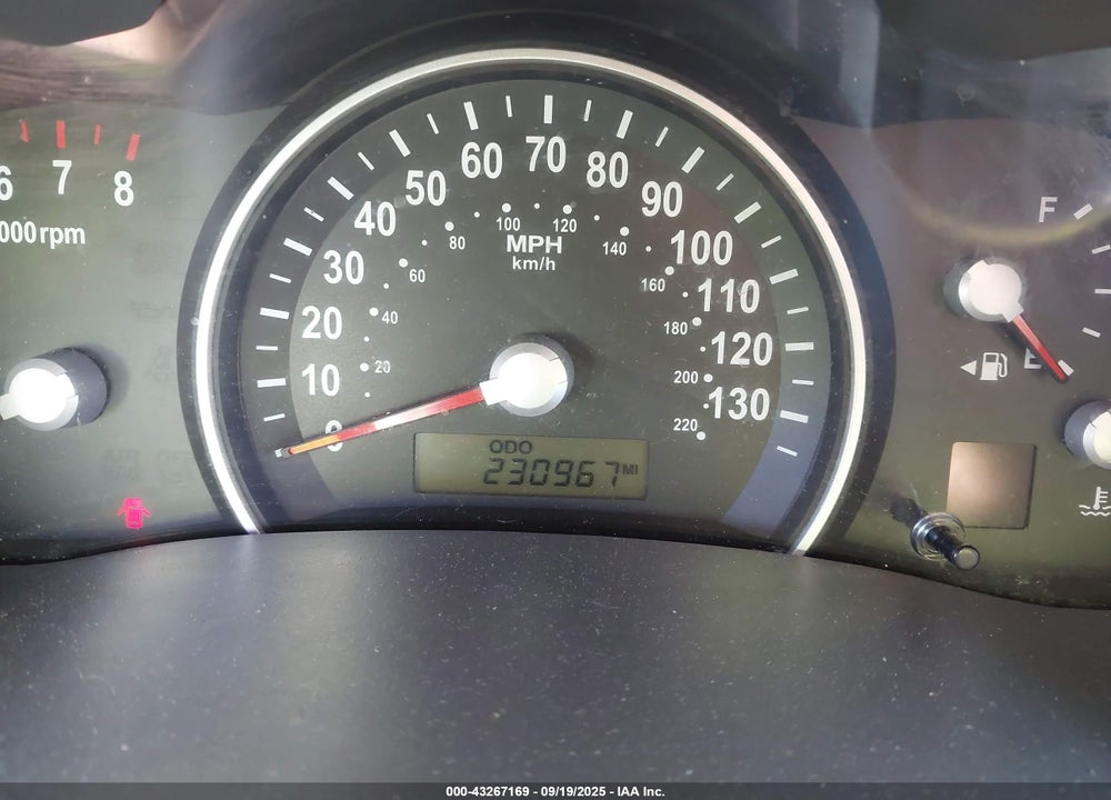 2007 KIA SEDONA LX VIN: KNDMB233X76189812
