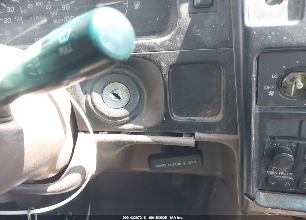 2002 TOYOTA TACOMA VIN: 5TENL42N02Z880522