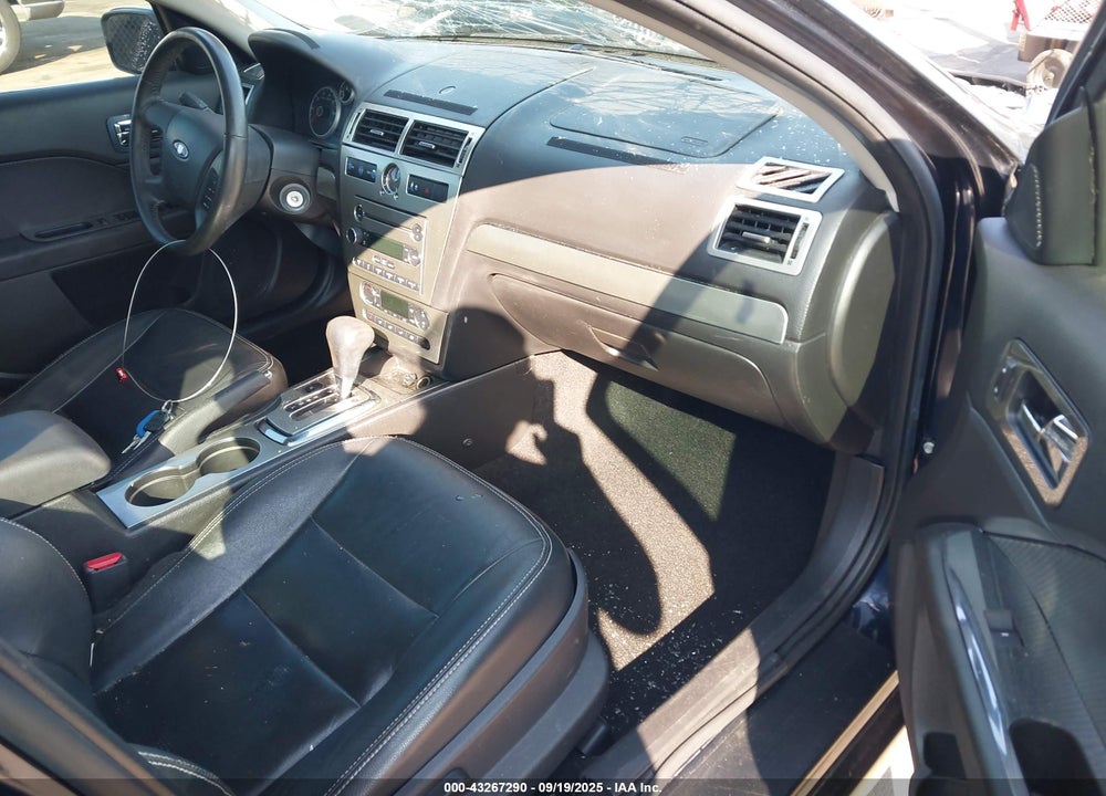 2009 FORD FUSION VIN: 3FAHP021X9R152827