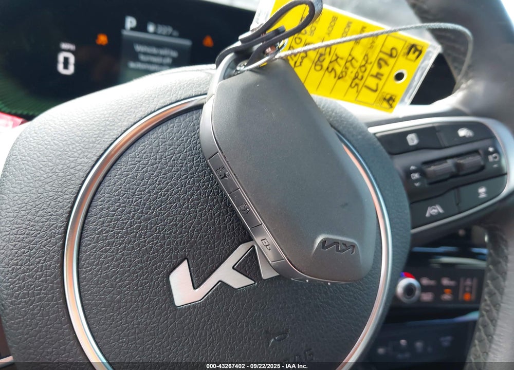 2025 KIA K5 VIN: KNAG64J72S5320861