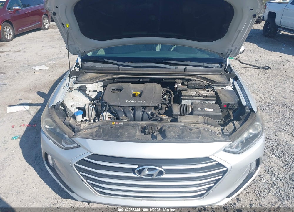 2018 HYUNDAI ELANTRA VIN: 5NPD84LF4JH375749