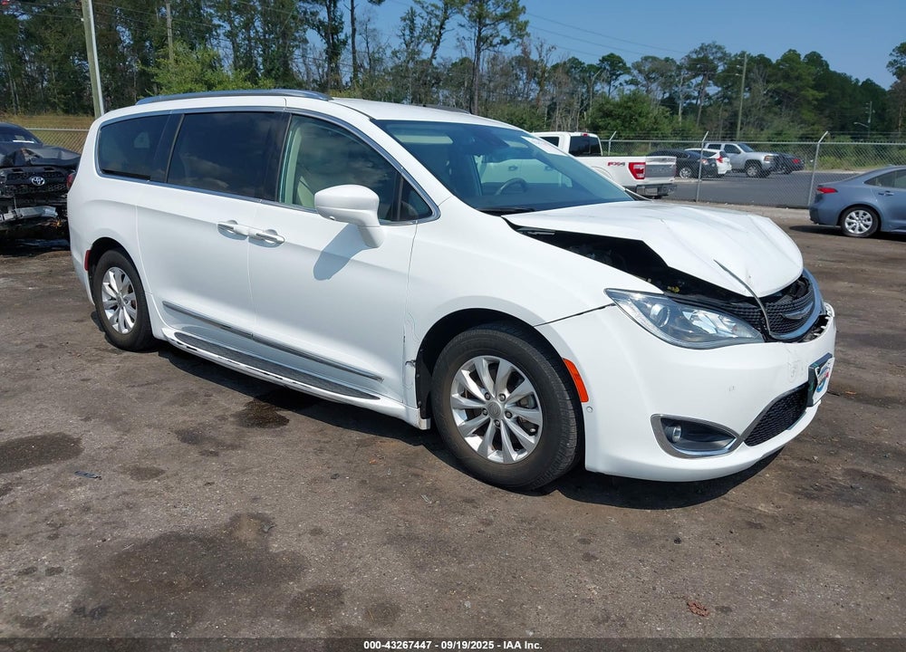 2018 CHRYSLER PACIFICA TOURING L VIN: 2C4RC1BG5JR103372