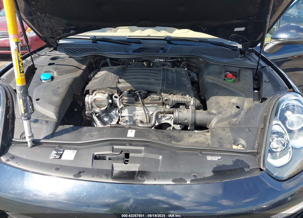 2016 PORSCHE CAYENNE VIN: WP1AA2A2XGLA00611