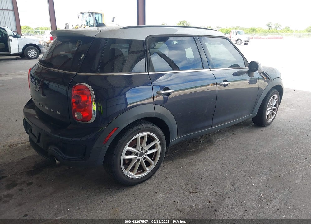 2015 MINI COUNTRYMAN COOPER S VIN: WMWZC3C58FWT02923
