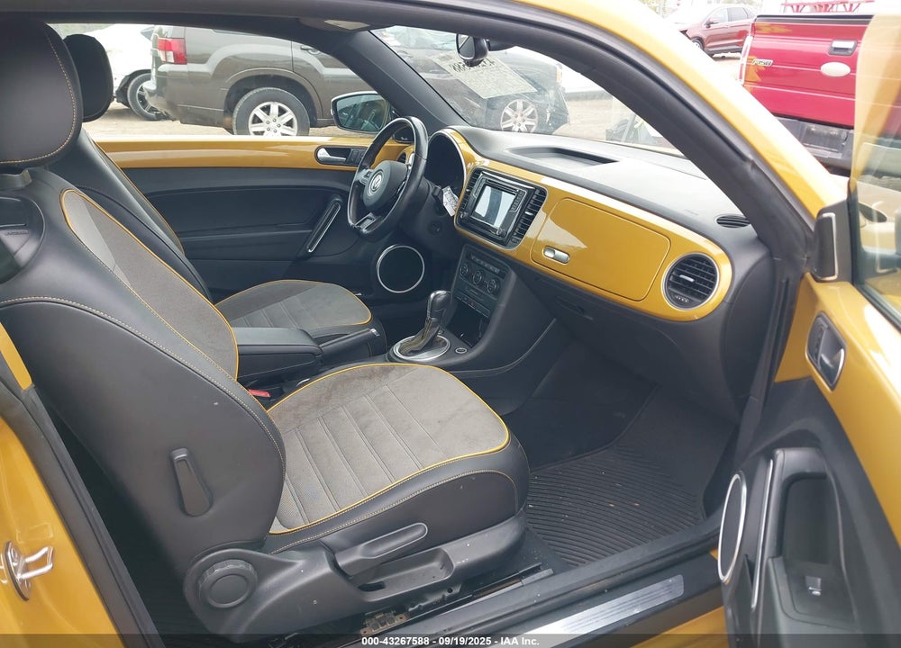 2016 VOLKSWAGEN BEETLE VIN: 3VWS17AT2GM628301