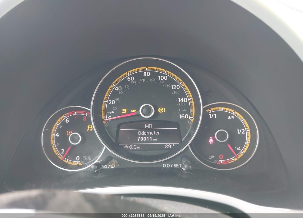 2016 VOLKSWAGEN BEETLE VIN: 3VWS17AT2GM628301