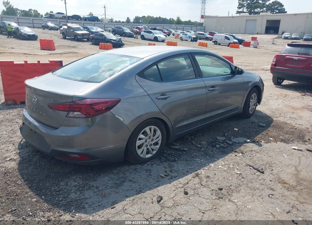 2019 HYUNDAI ELANTRA VIN: 5NPD74LFXKH426711