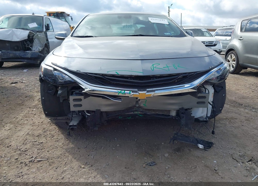 2025 CHEVROLET MALIBU VIN: 1G1ZD5ST8SF134070