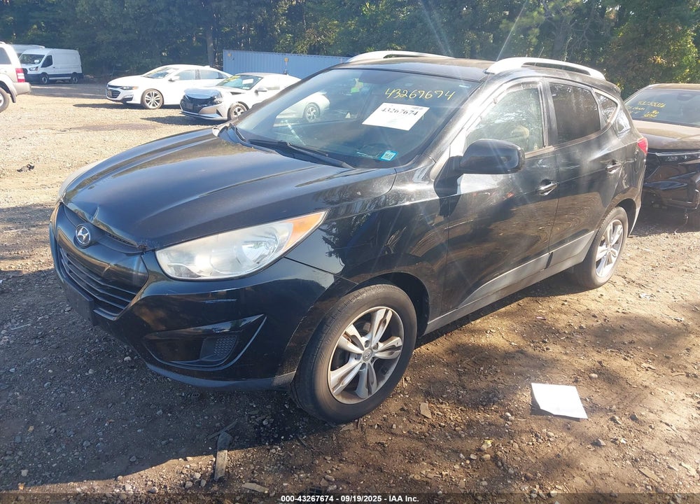2011 HYUNDAI TUCSON VIN: KM8JU3AC6BU285152