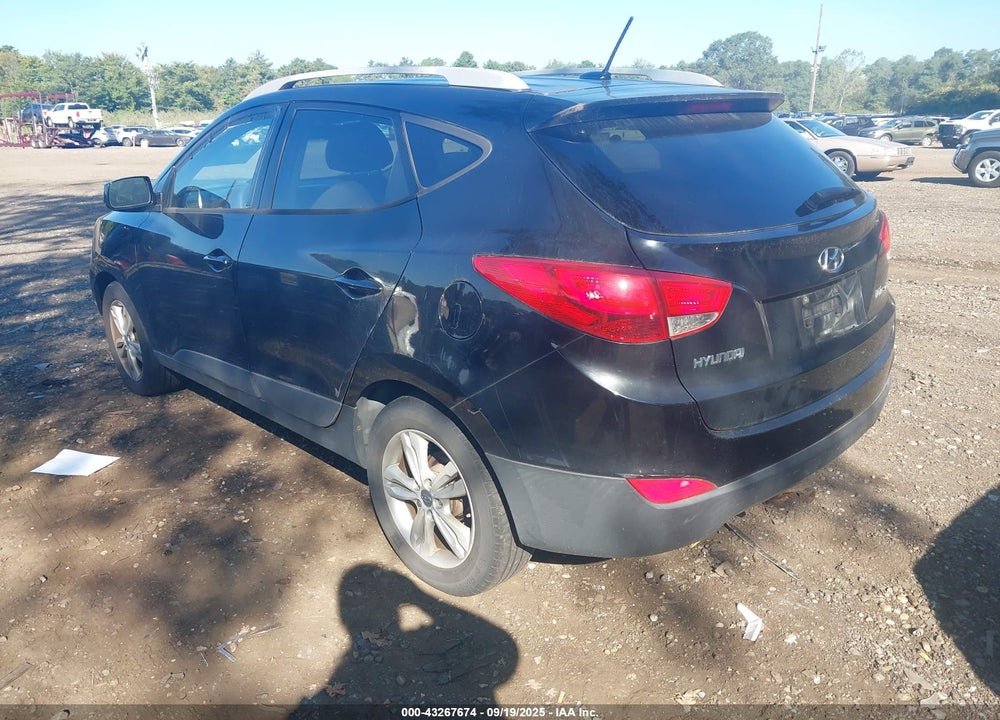 2011 HYUNDAI TUCSON VIN: KM8JU3AC6BU285152